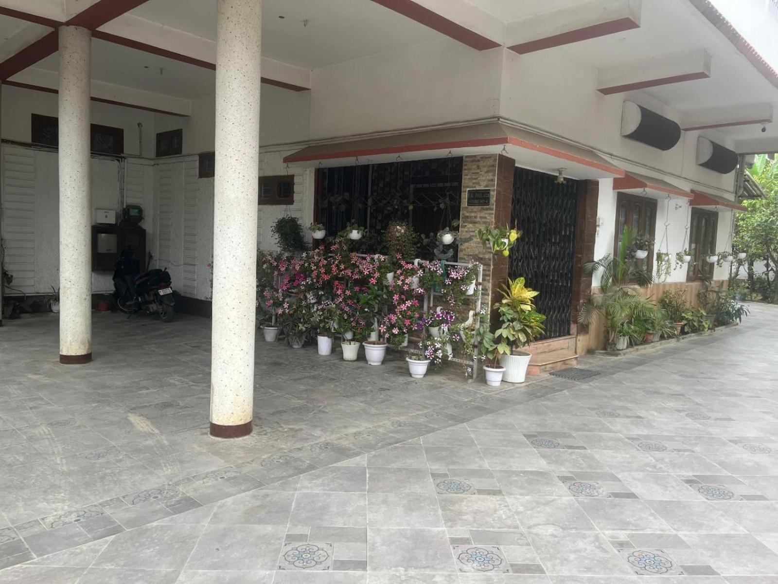 Amazing Homestay Guwahati Exterior photo